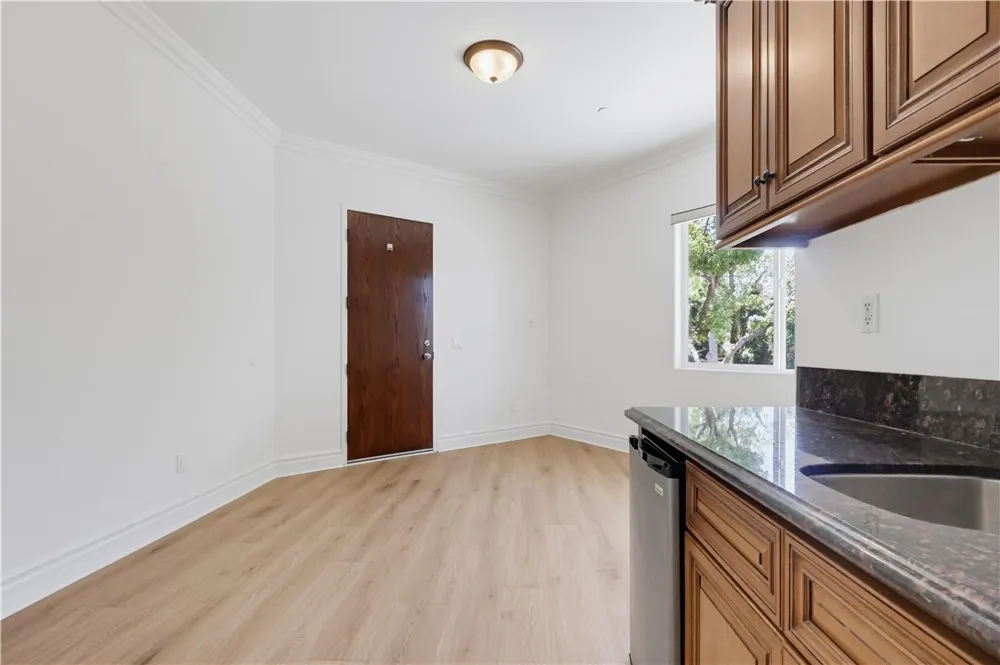 350 Bethany Road Burbank, CA 91504