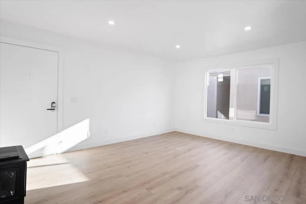 4180 Cleveland Ave San Diego, CA 92103