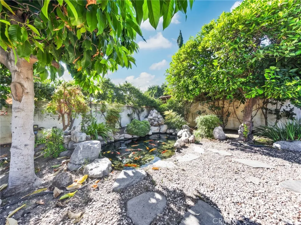 1209 S 8th Avenue Arcadia, CA 91006
