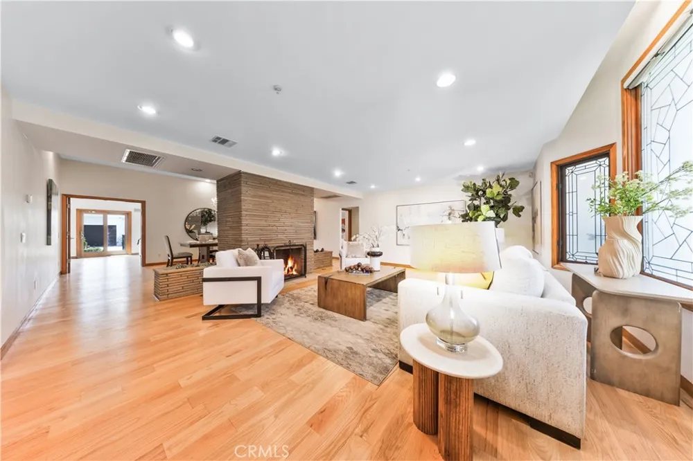 1209 S 8th Avenue Arcadia, CA 91006