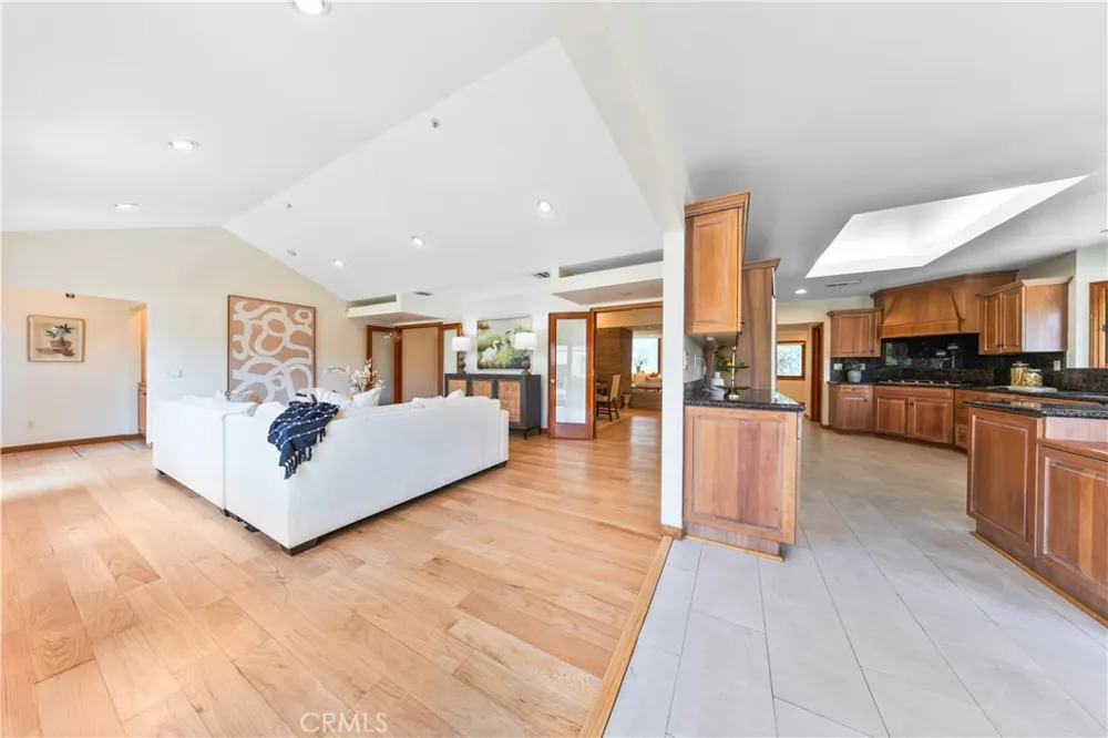 1209 S 8th Avenue Arcadia, CA 91006