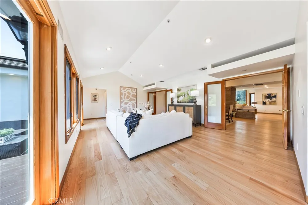 1209 S 8th Avenue Arcadia, CA 91006