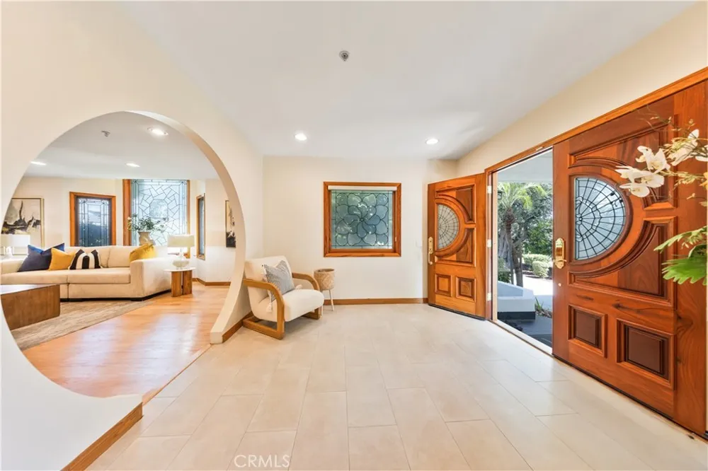 1209 S 8th Avenue Arcadia, CA 91006
