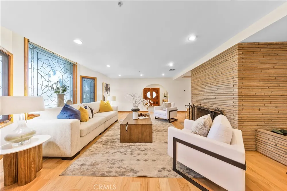 1209 S 8th Avenue Arcadia, CA 91006