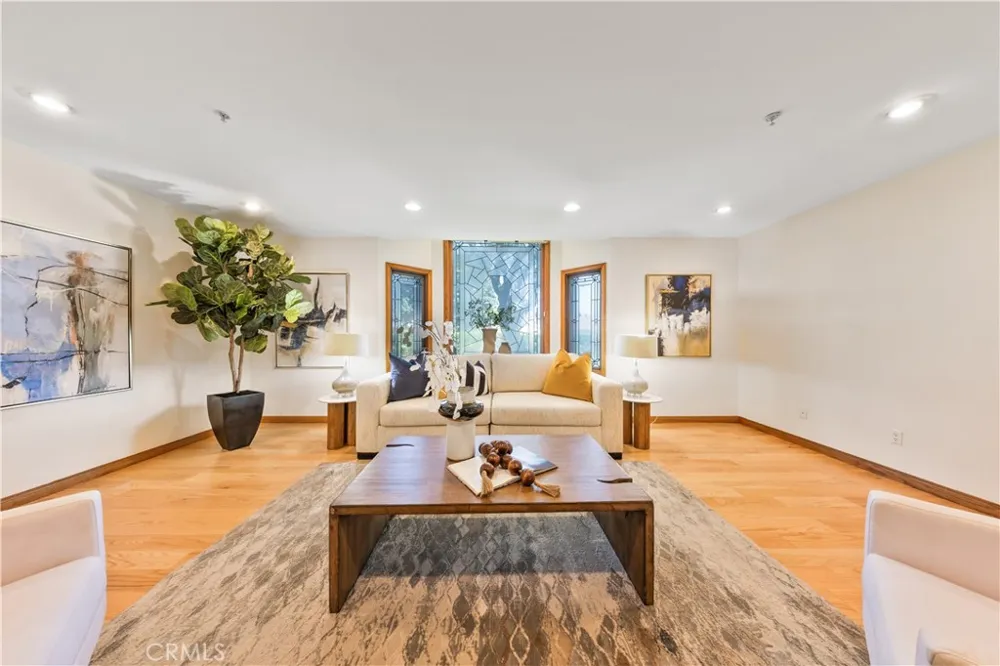 1209 S 8th Avenue Arcadia, CA 91006
