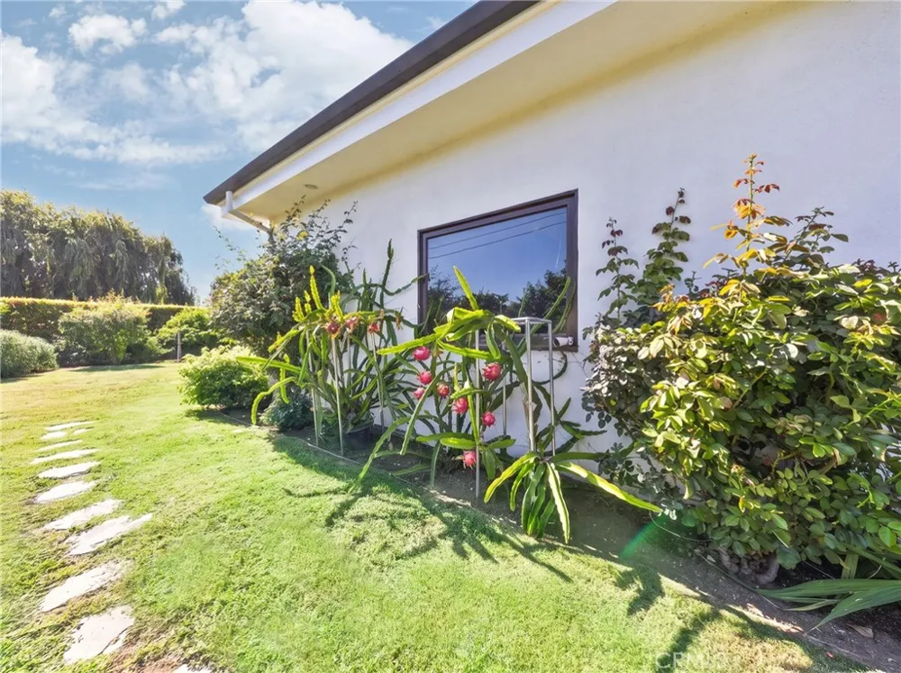 1209 S 8th Avenue Arcadia, CA 91006