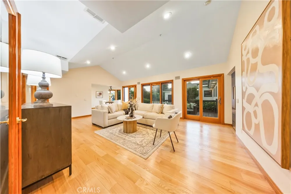 1209 S 8th Avenue Arcadia, CA 91006