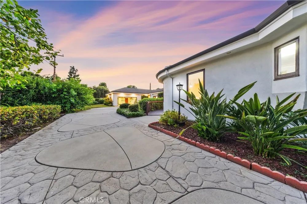 1209 S 8th Avenue Arcadia, CA 91006