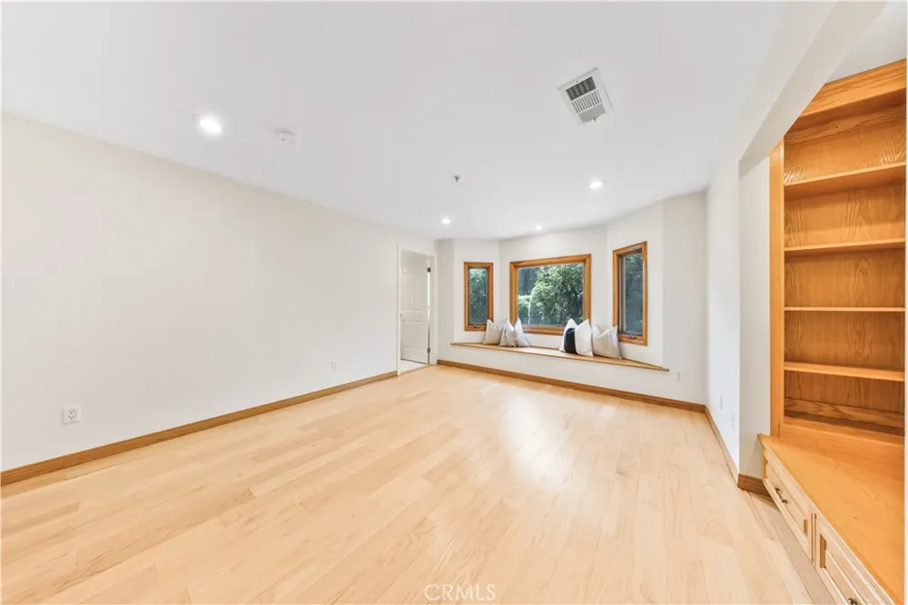 1209 S 8th Avenue Arcadia, CA 91006