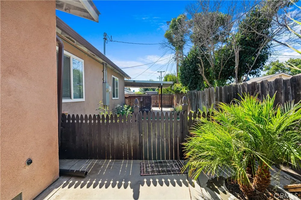 914 Valencia Los Banos, CA 93635