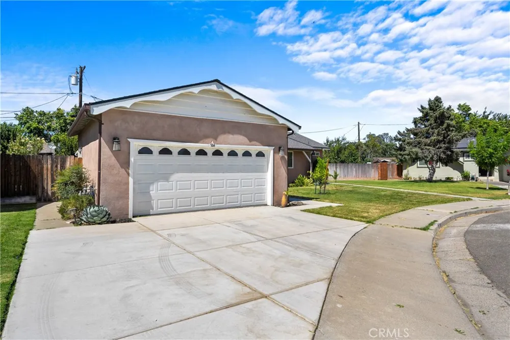 914 Valencia Los Banos, CA 93635