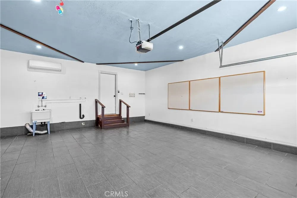 914 Valencia Los Banos, CA 93635