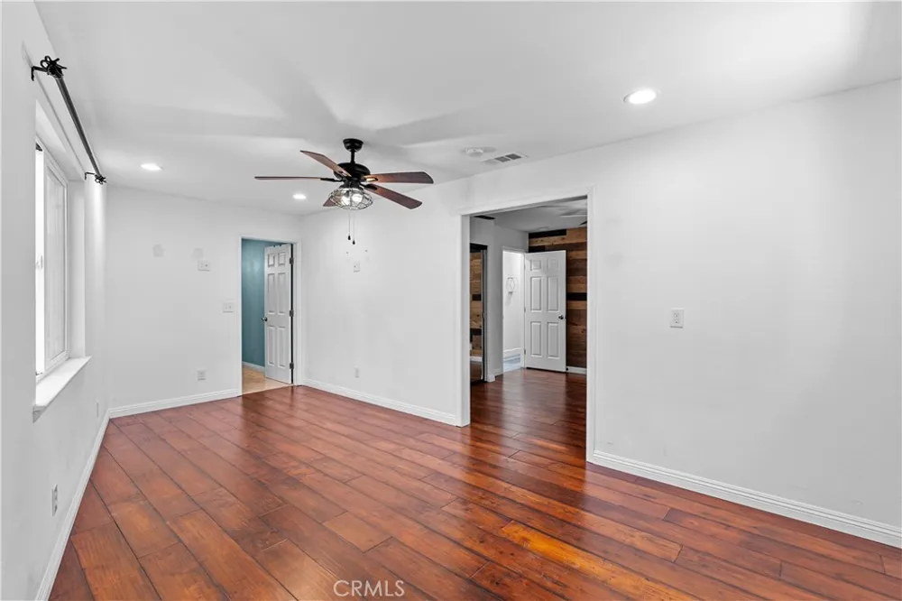 914 Valencia Los Banos, CA 93635