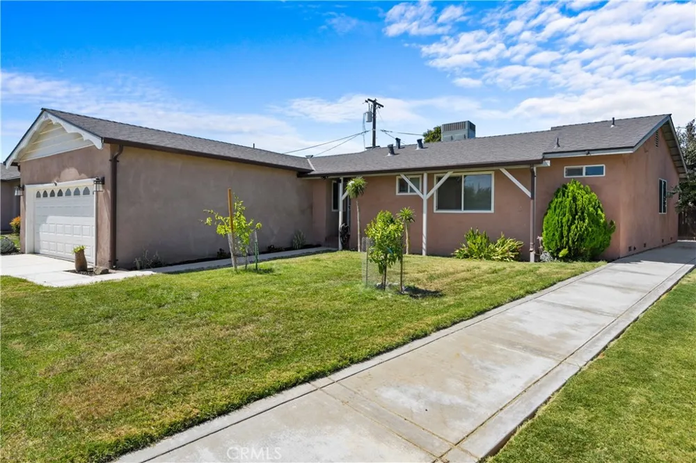 914 Valencia Los Banos, CA 93635