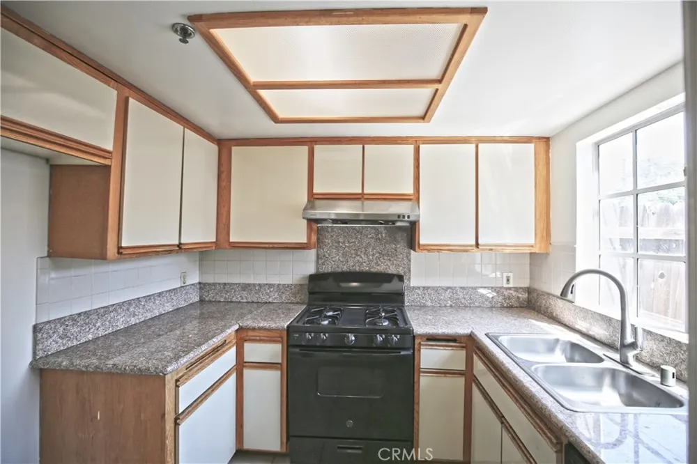 1211 Huntington Drive #F South Pasadena, CA 91030