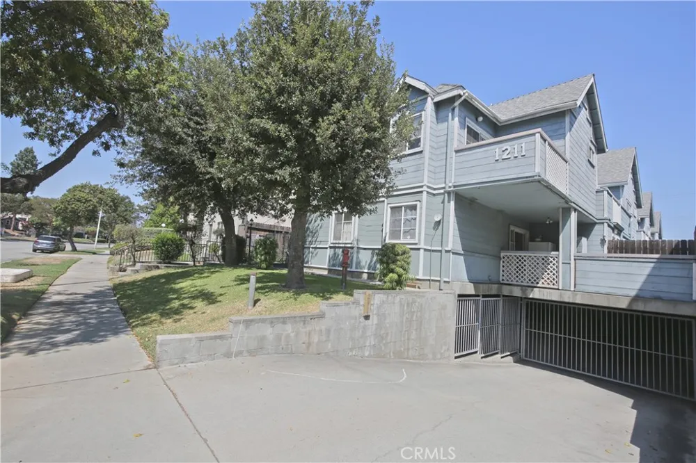 1211 Huntington Drive #F South Pasadena, CA 91030