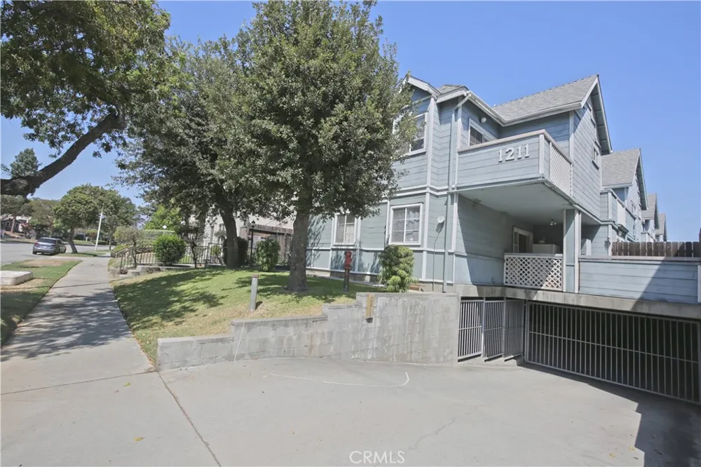 1211 Huntington Drive #F South Pasadena, CA 91030