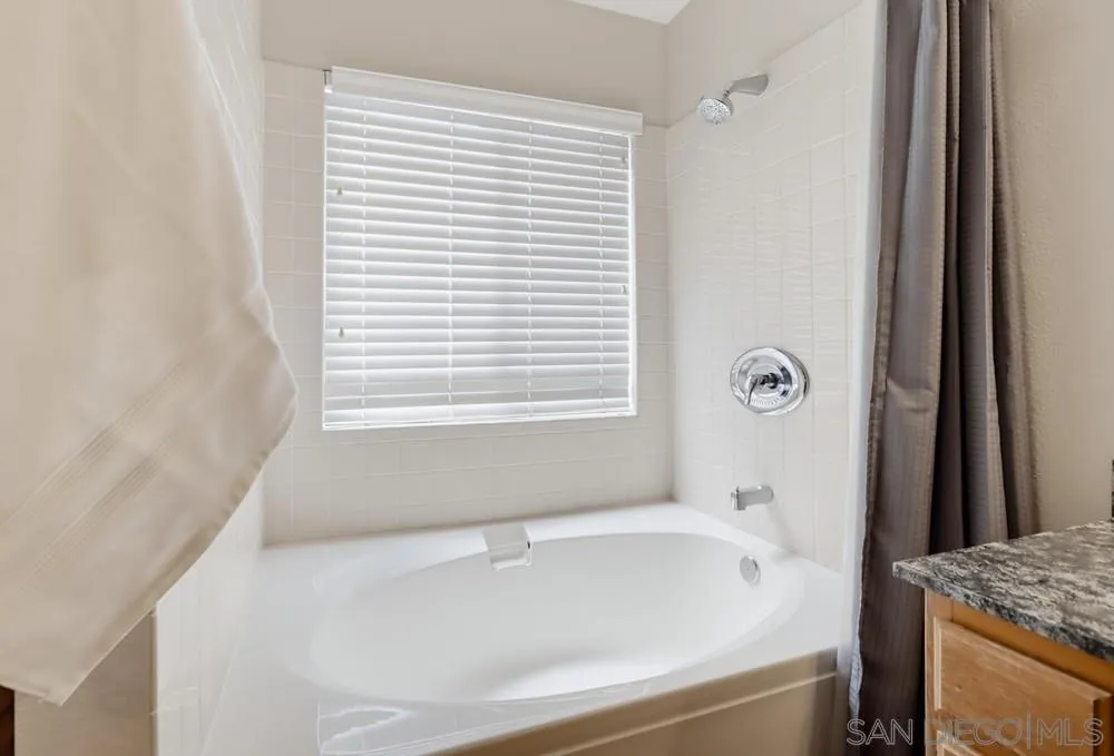 8391 Suntree Pl San Diego, CA 92119