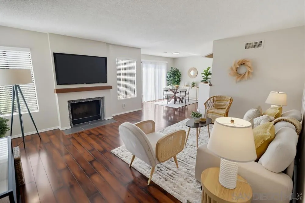 8391 Suntree Pl San Diego, CA 92119