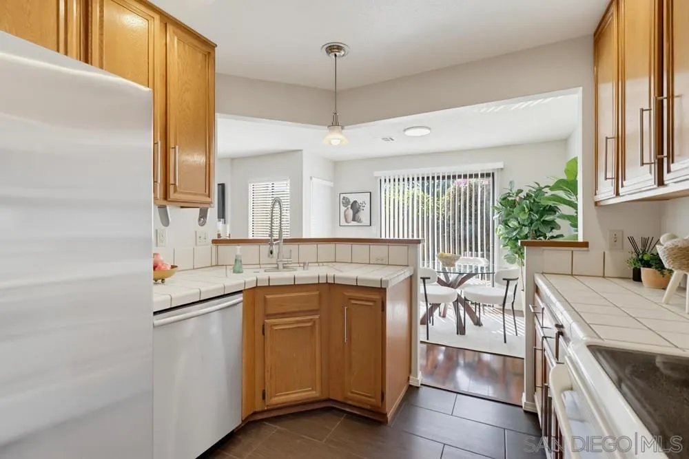 8391 Suntree Pl San Diego, CA 92119