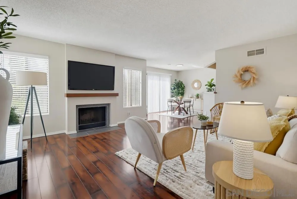 8391 Suntree Pl San Diego, CA 92119