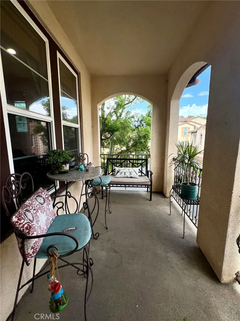 317 Tall Oak Irvine, CA 92603
