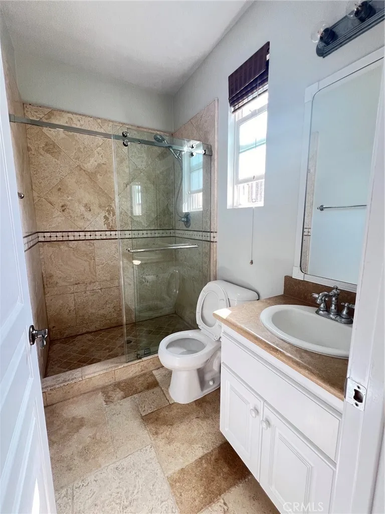 317 Tall Oak Irvine, CA 92603