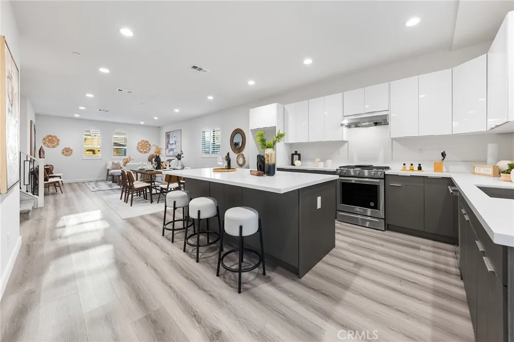 1359 Point Loma Walnut, CA 91789