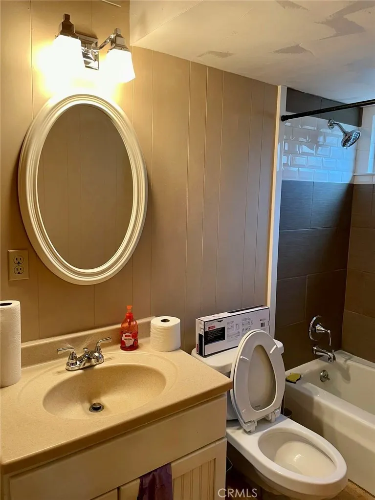 521 Grass Valley Road Lake Arrowhead, CA 92352