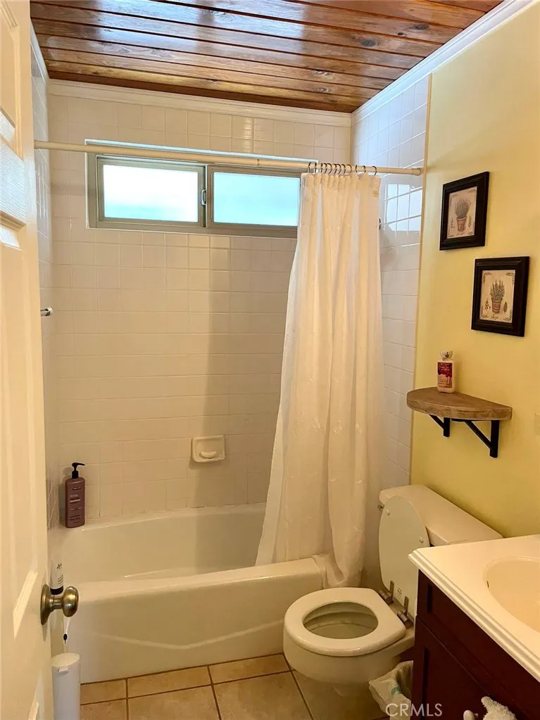 521 Grass Valley Road Lake Arrowhead, CA 92352