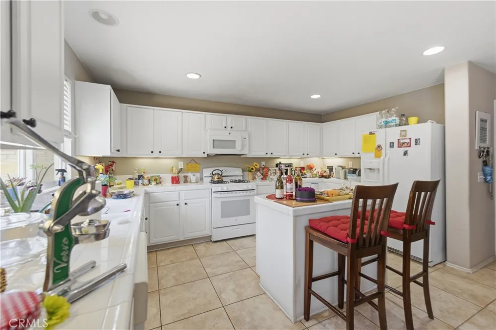 2802 Pewter Palmdale, CA 93550