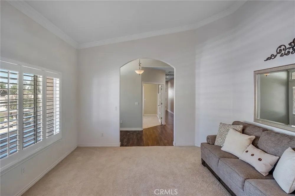 6955 Oak View Court Oak Hills, CA 92344