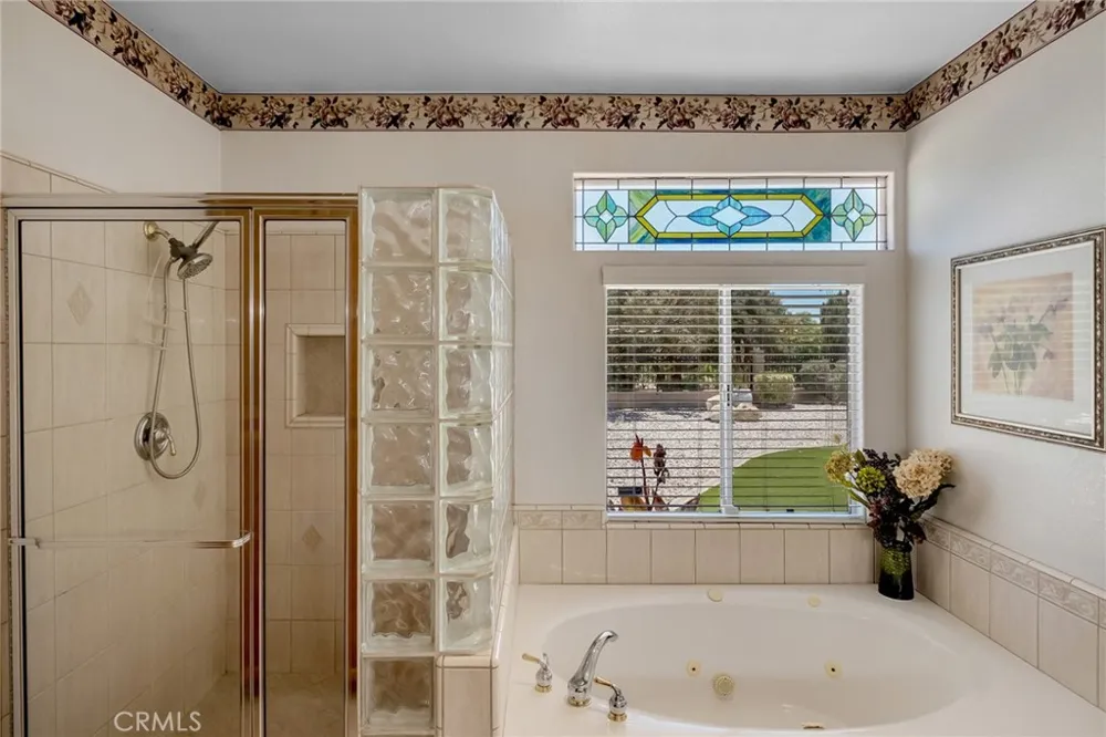 6955 Oak View Court Oak Hills, CA 92344