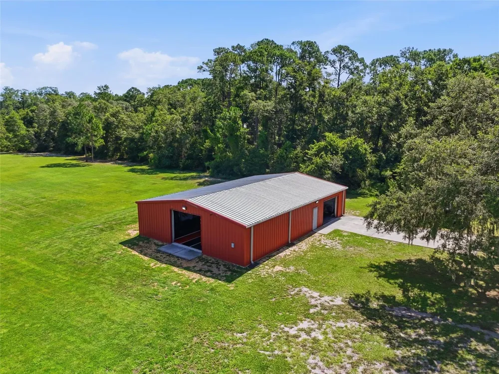 13525 PALM DRIVE Astatula, FL 34705