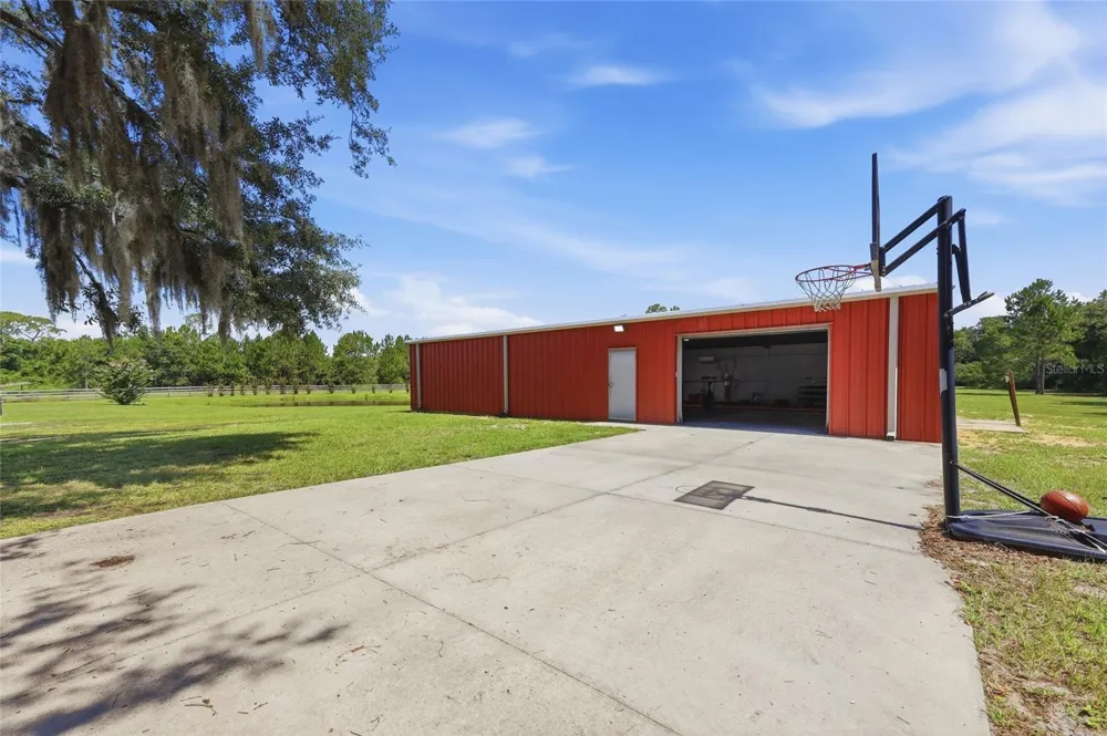 13525 PALM DRIVE Astatula, FL 34705