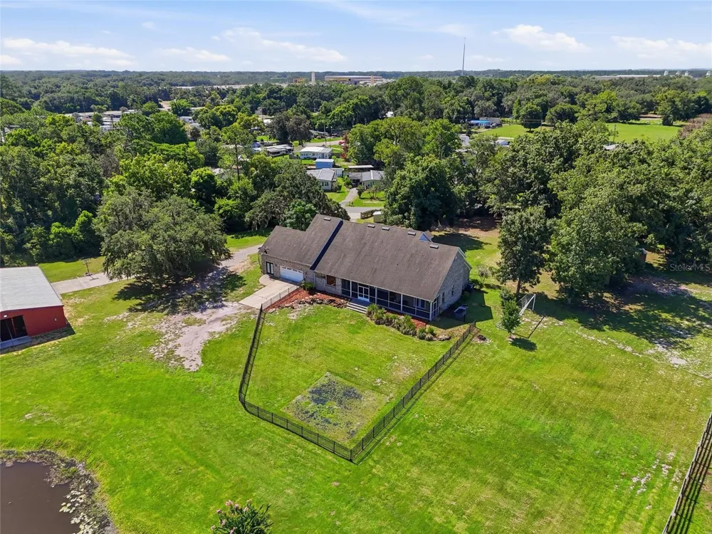 13525 PALM DRIVE Astatula, FL 34705