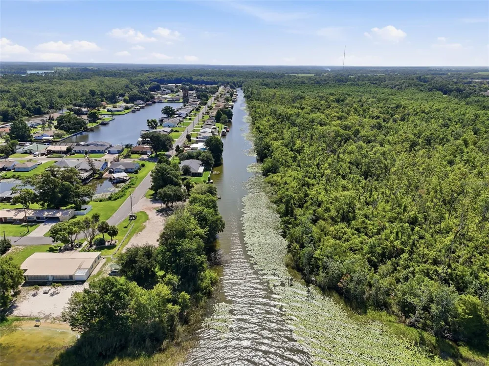 13525 PALM DRIVE Astatula, FL 34705