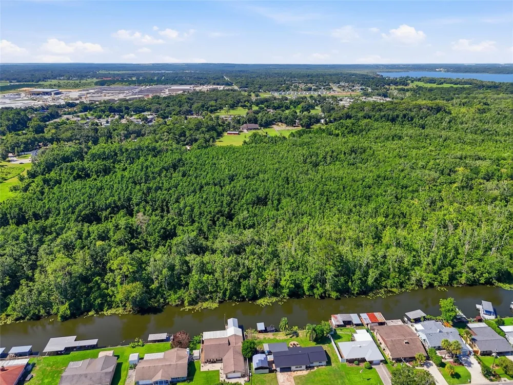 13525 PALM DRIVE Astatula, FL 34705