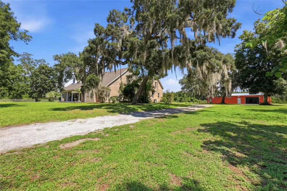 13525 PALM DRIVE Astatula, FL 34705