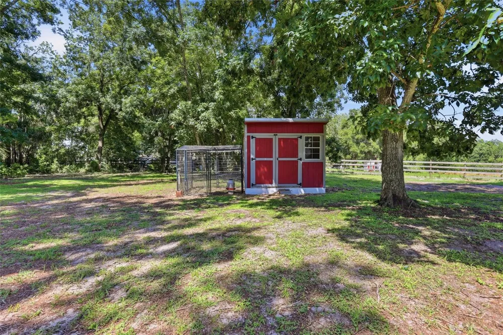 13525 PALM DRIVE Astatula, FL 34705