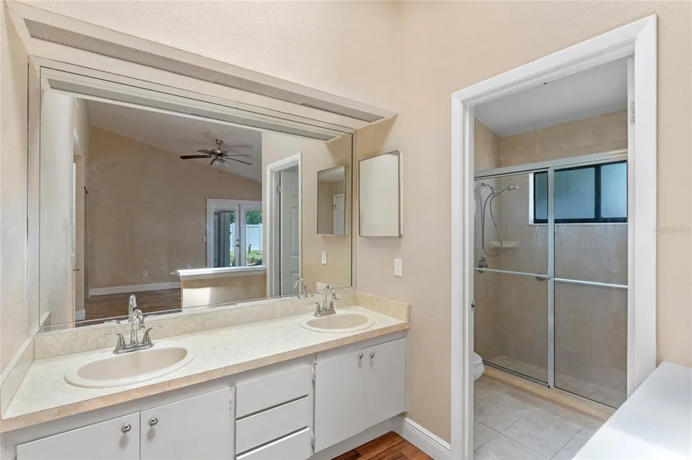521 LAKESHORE CIRCLE Lake Mary, FL 32746