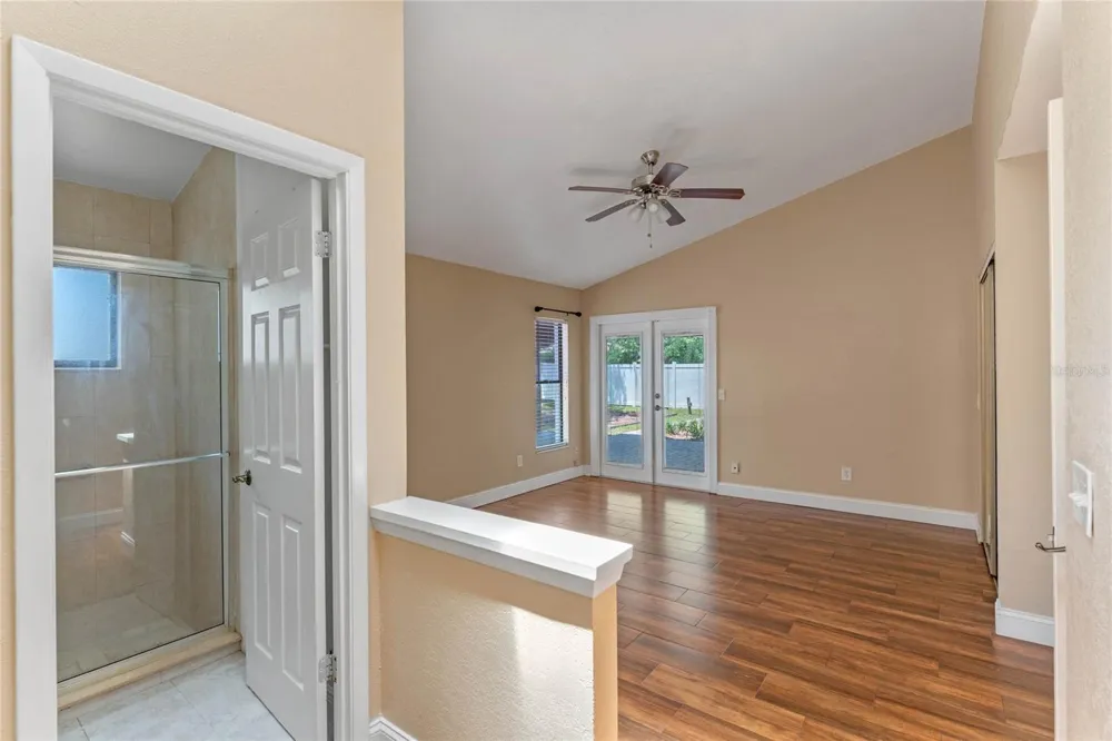 521 LAKESHORE CIRCLE Lake Mary, FL 32746