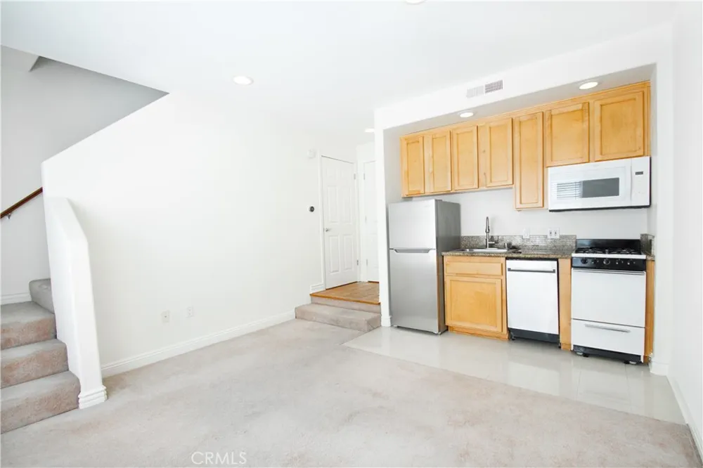 3662 Clarington #3 Los Angeles, CA 90034