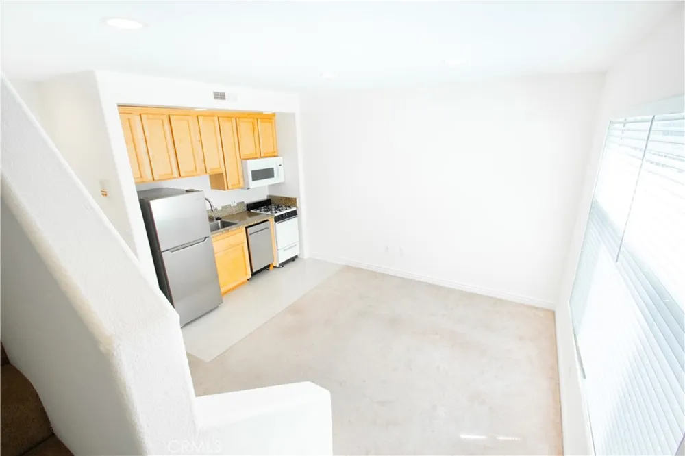 3662 Clarington #3 Los Angeles, CA 90034