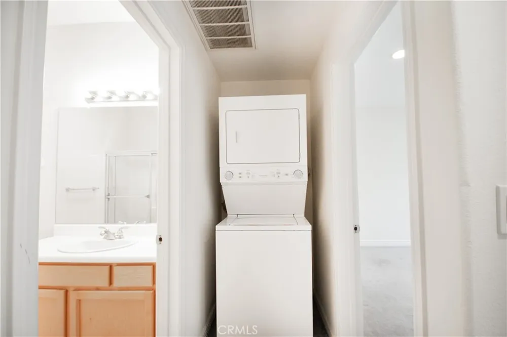 3662 Clarington #3 Los Angeles, CA 90034