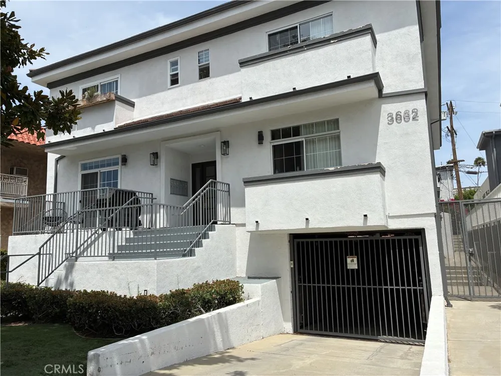3662 Clarington #3 Los Angeles, CA 90034