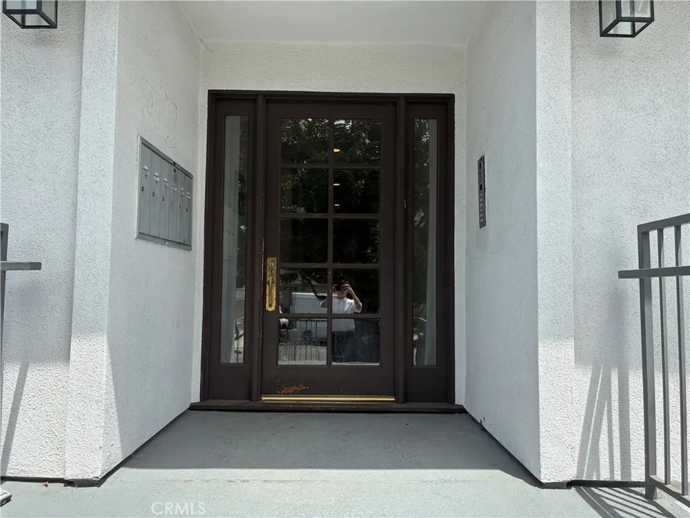 3662 Clarington #3 Los Angeles, CA 90034