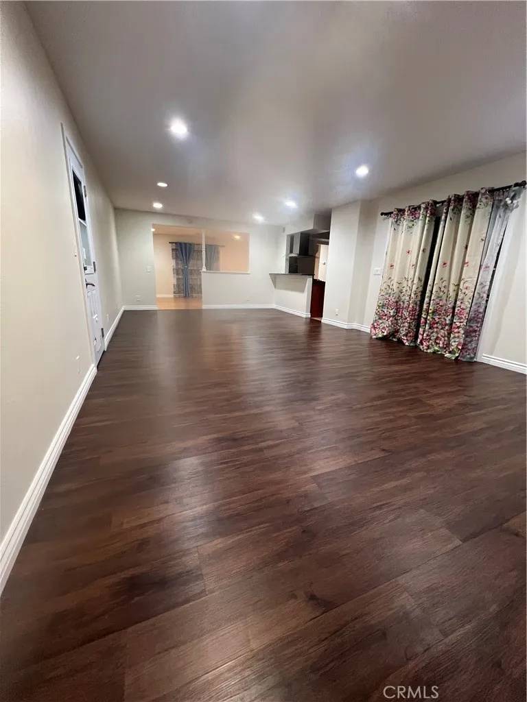 27909 Wellston Saugus, CA 91350