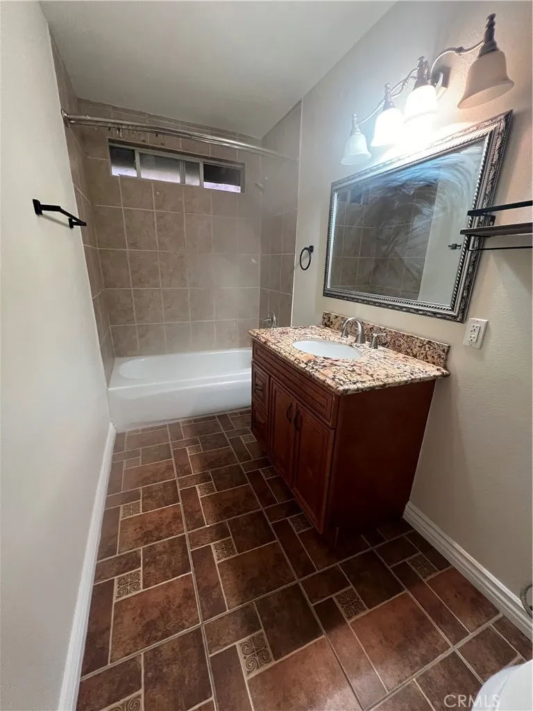 27909 Wellston Saugus, CA 91350