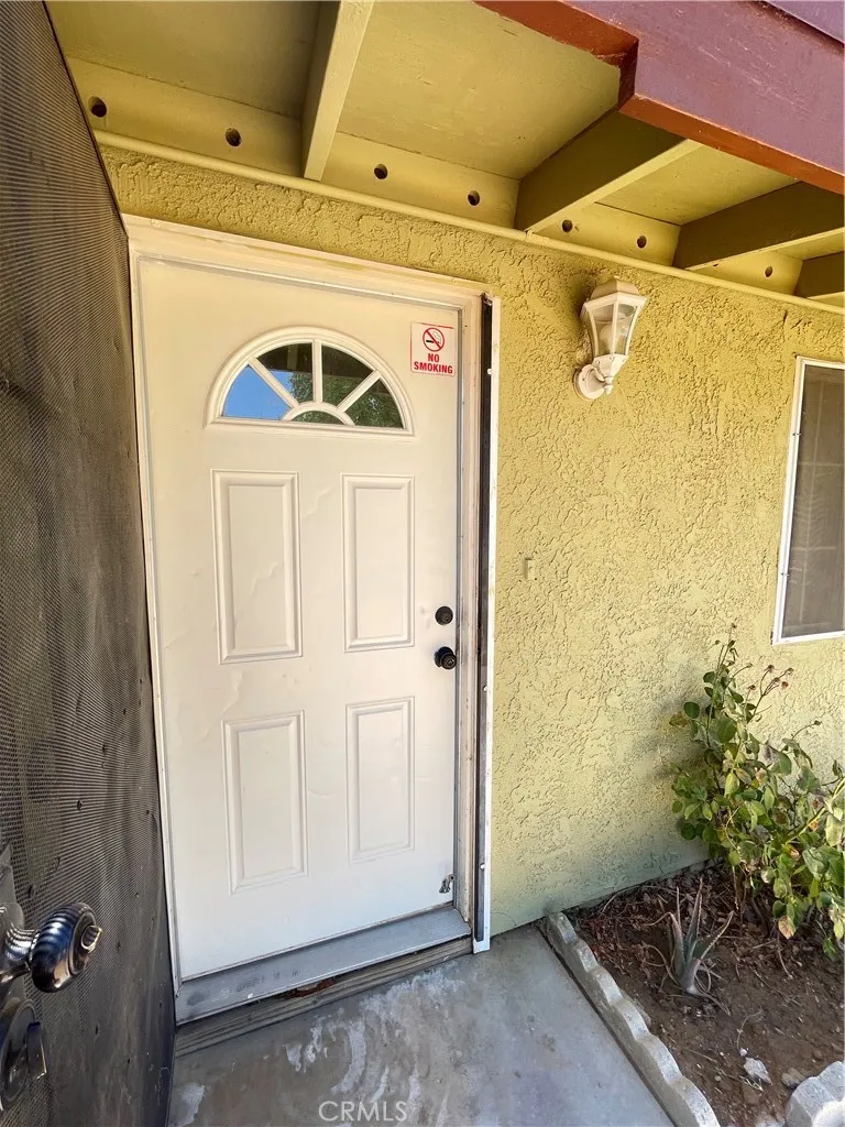 21219 Kenniston California City, CA 93505